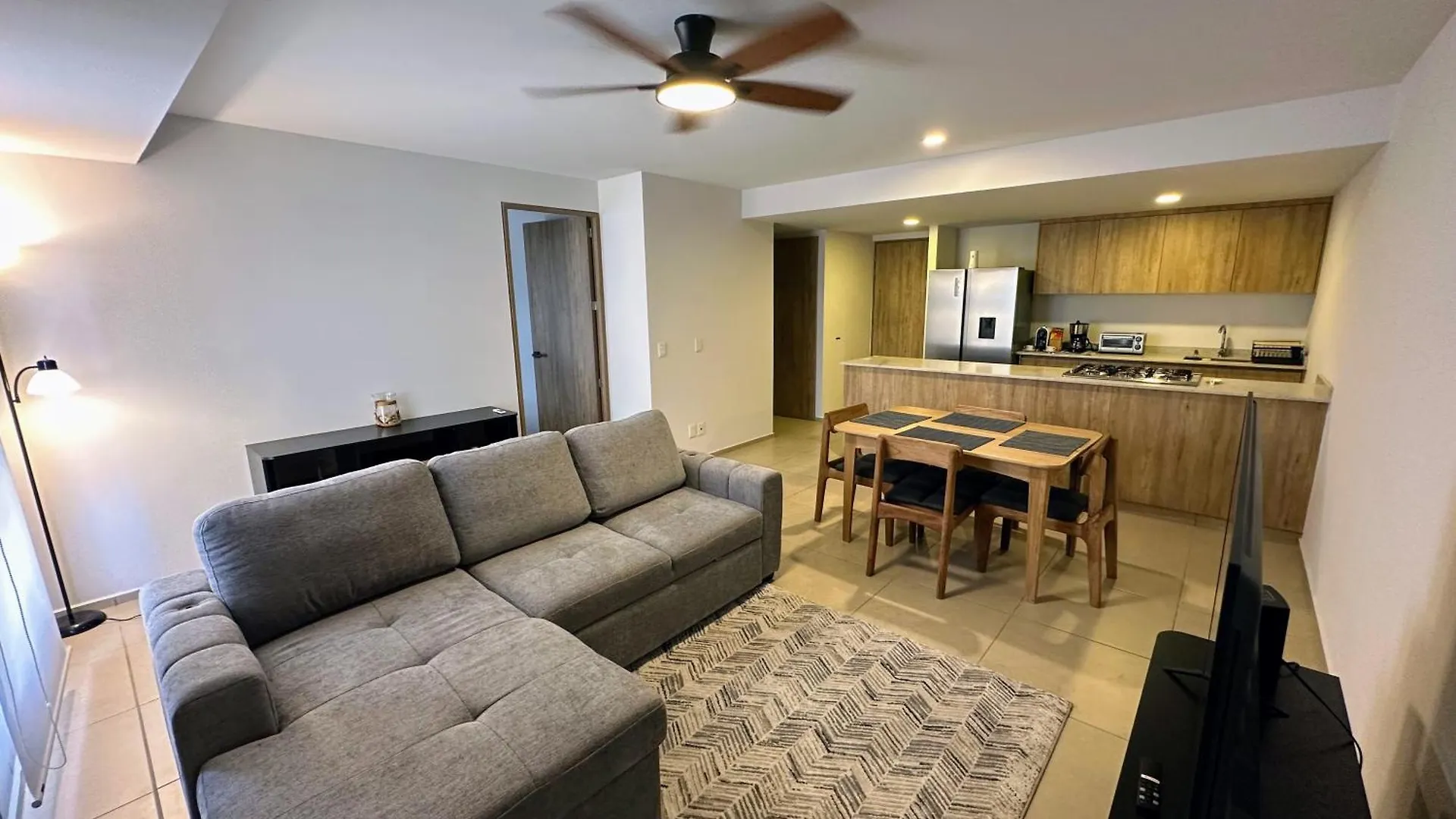 Cozy Apartment Close To The Telmex Auditorium Guadalajara